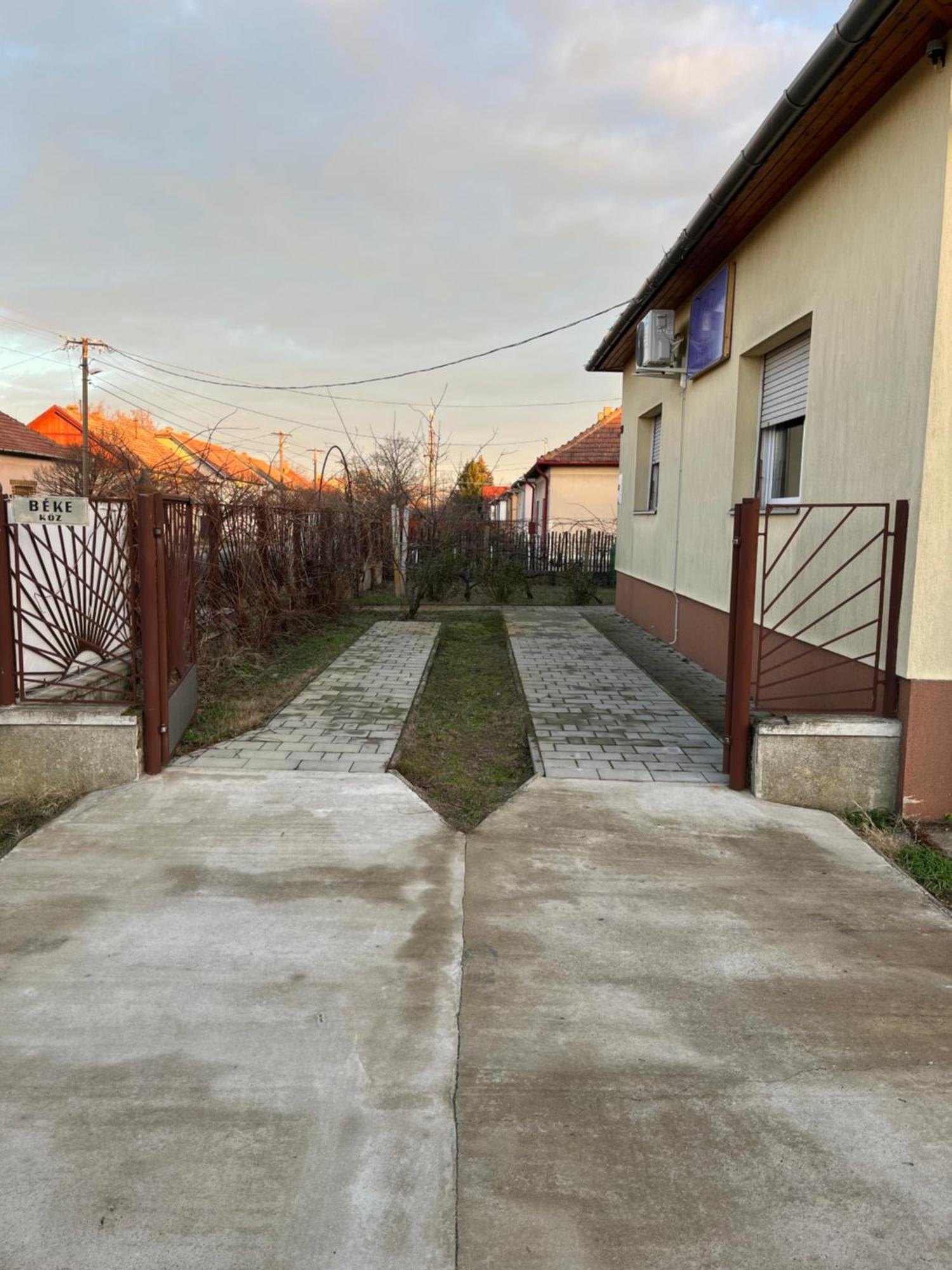 Abigel Apartman Морахалом Екстер'єр фото