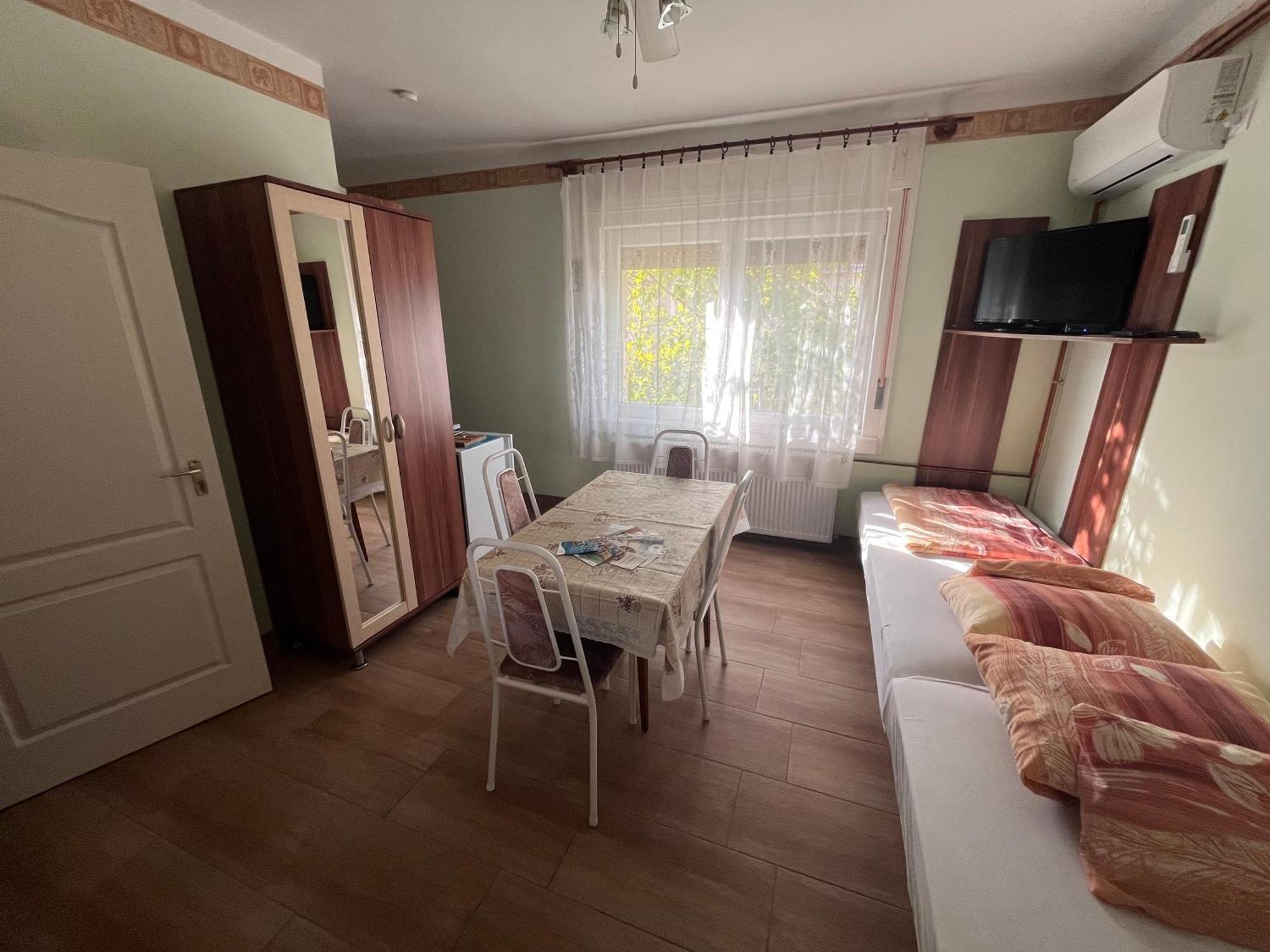 Abigel Apartman Морахалом Екстер'єр фото