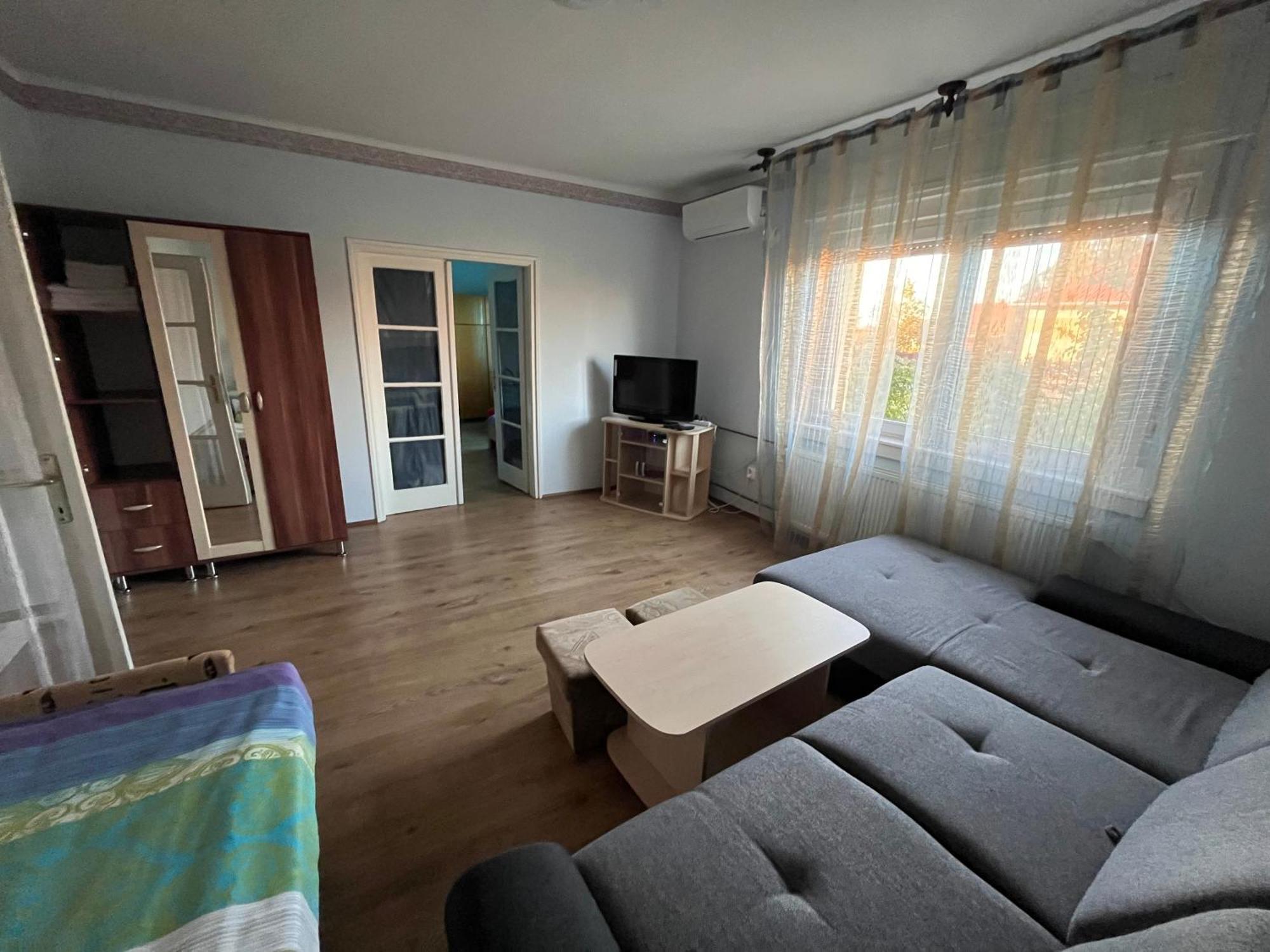 Abigel Apartman Морахалом Екстер'єр фото